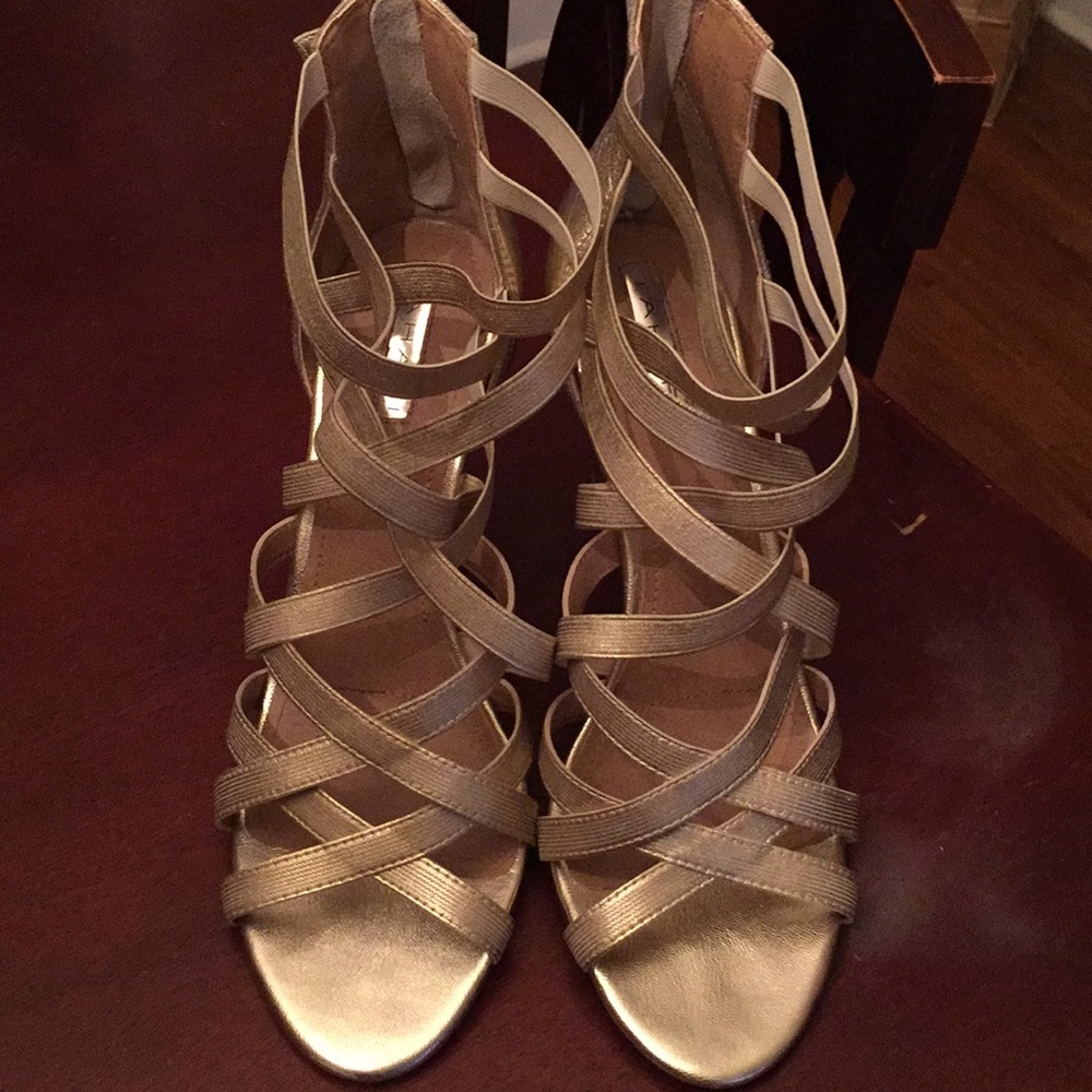 Gold Tahari heels